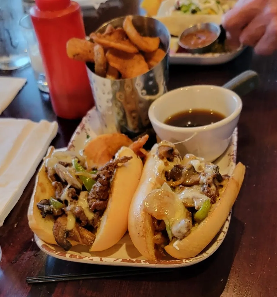 Steve_Wyld Pines Bar & Restaurant_Camas_review