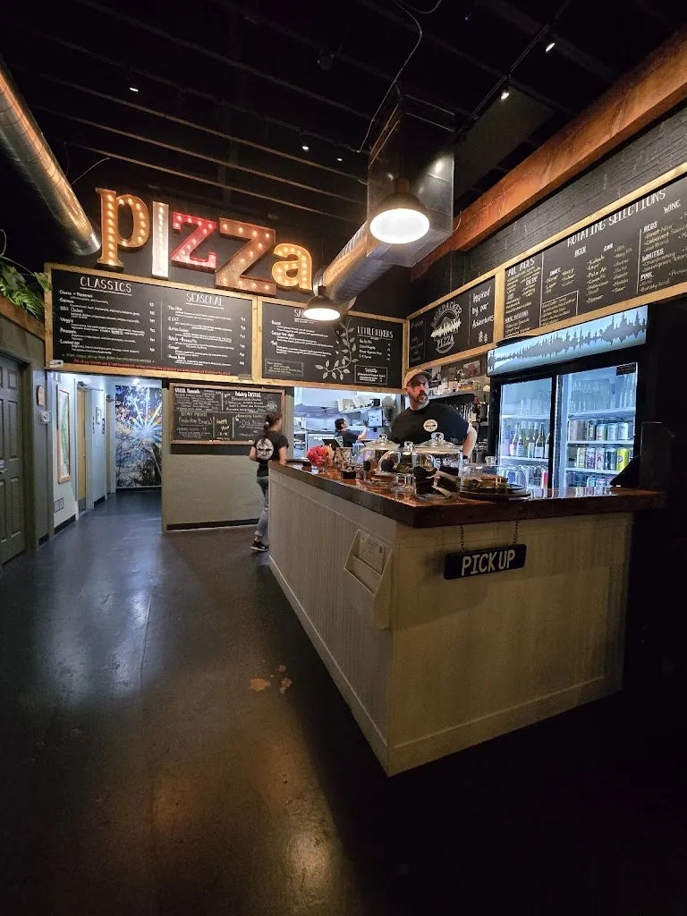 Backpacker Pizza 🍕_Camas_slider_image_2