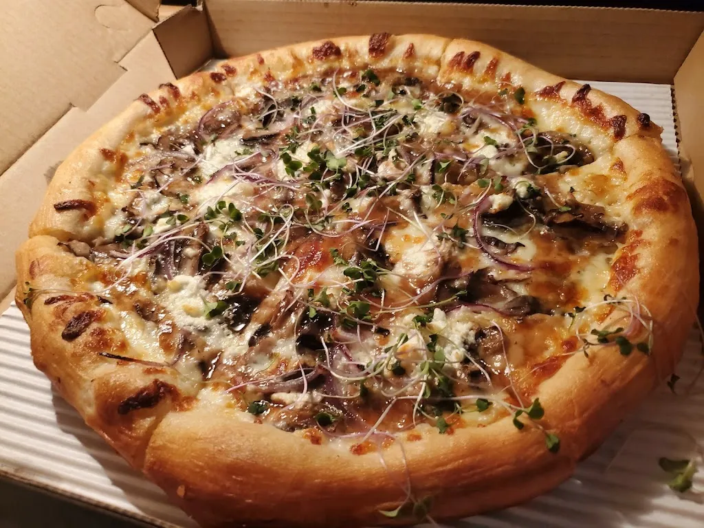 Backpacker Pizza 🍕_Camas_slider_image_3