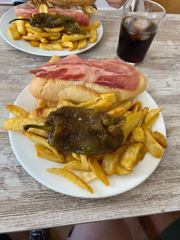 Abraham D._Casa Quini_Camas_recensione