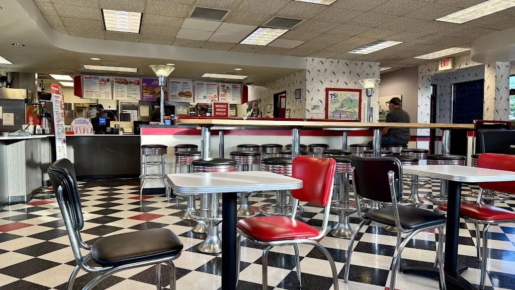 Burgerville_Camas_slider_image_3