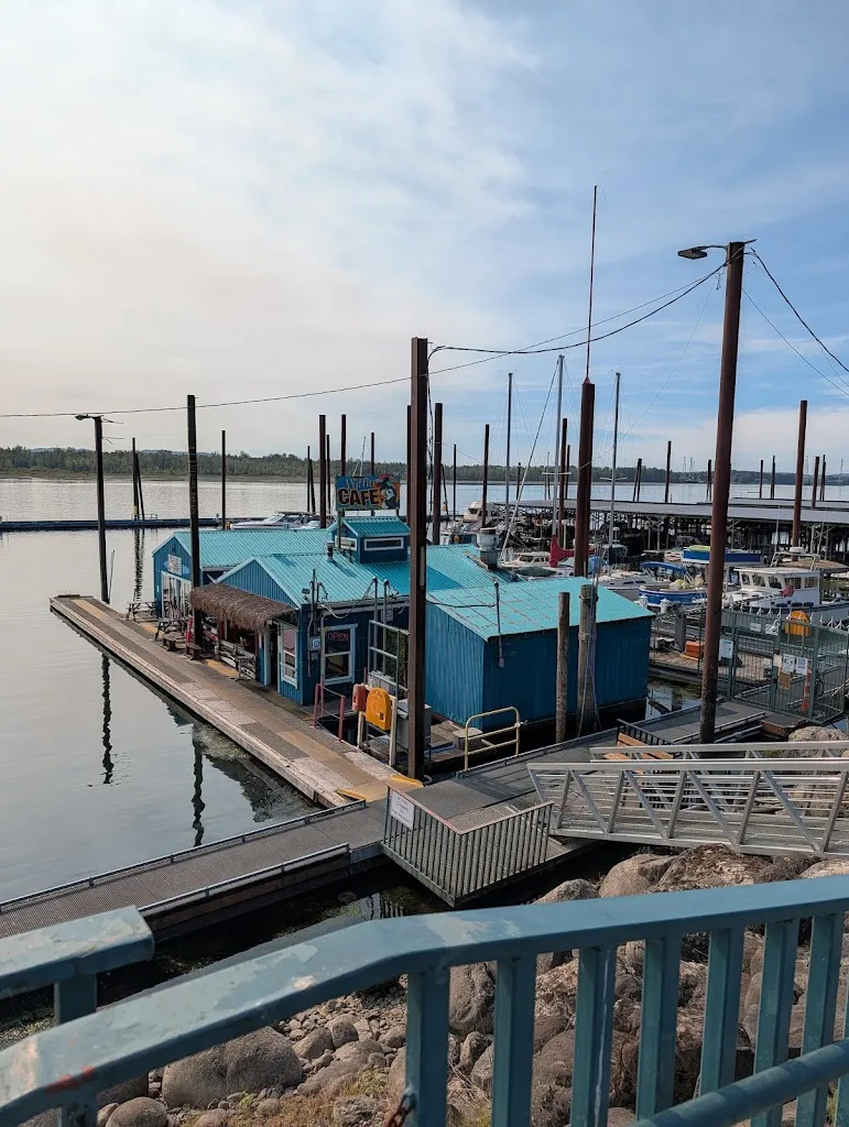 Derek Parker_Puffin Cafe_Camas_review