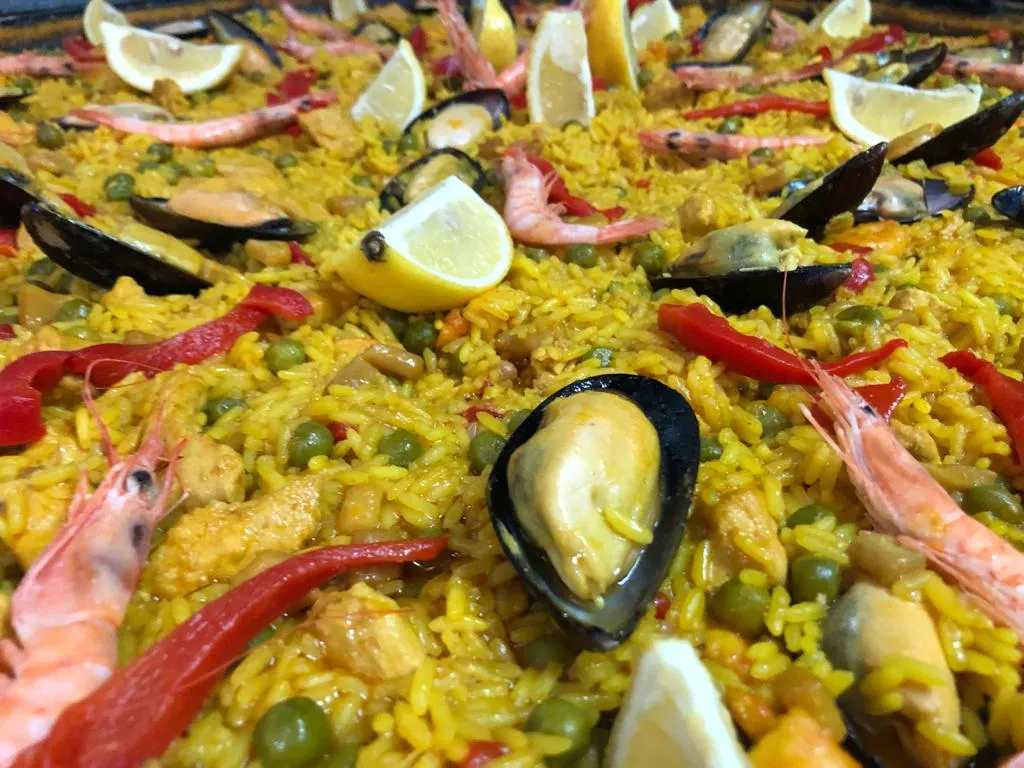 Bar Aquí Mismo Cantillana restaurant in Cantillana