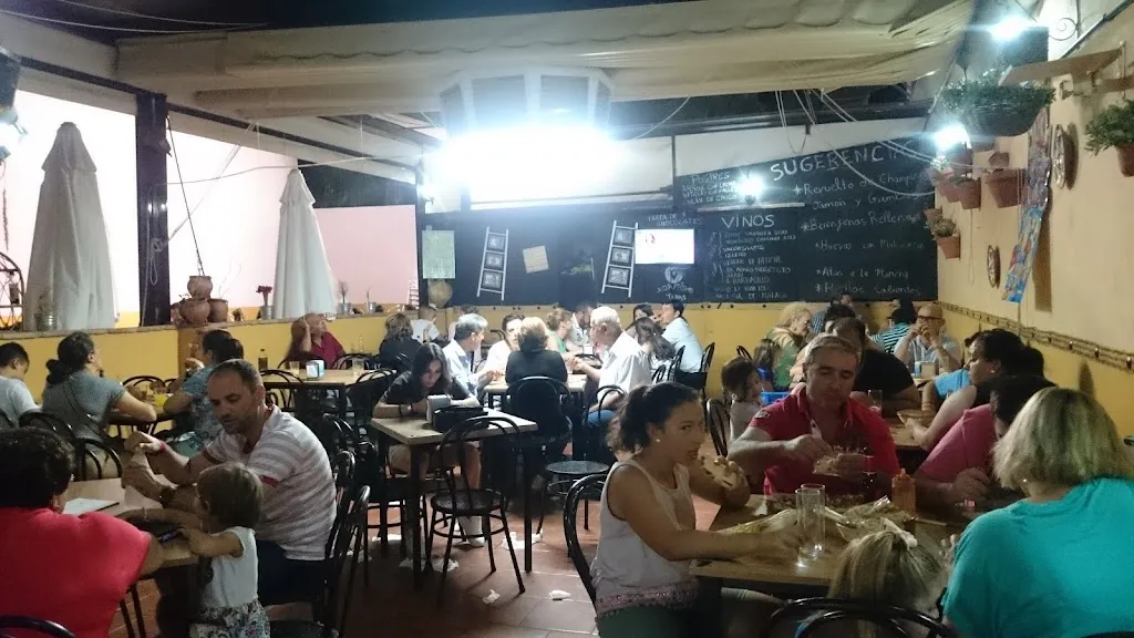 Bar La Tapa restaurant in Cantillana