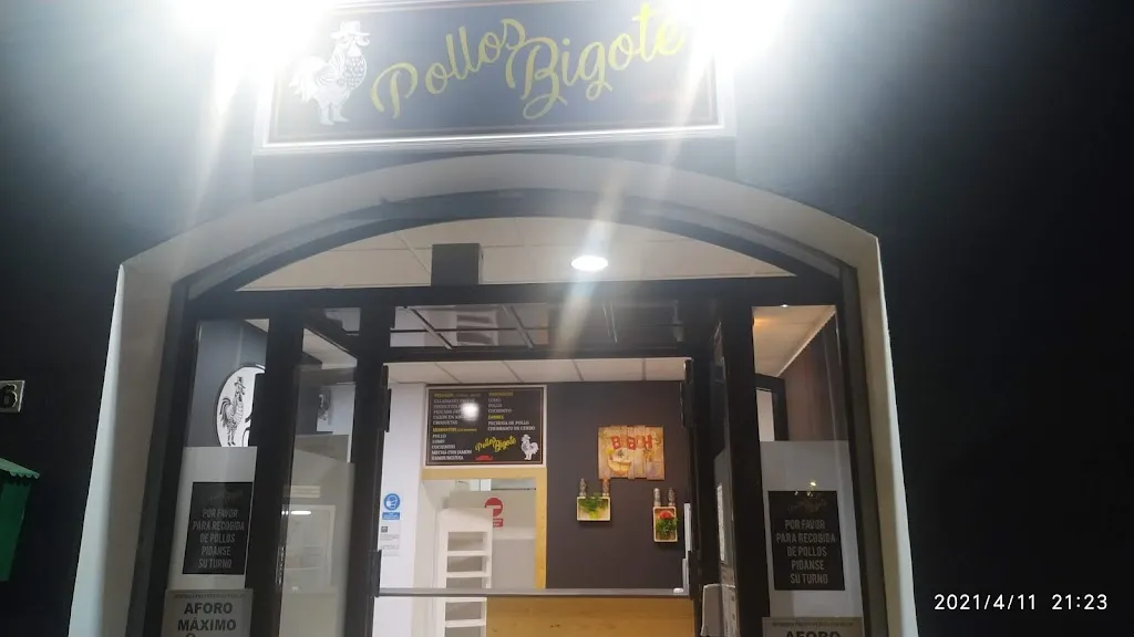 Pollos Bigote restaurant in Cantillana