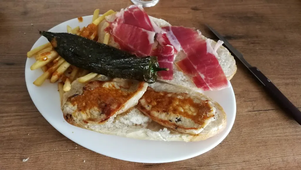 Bar la Peña restaurant in Carrión de los Céspedes