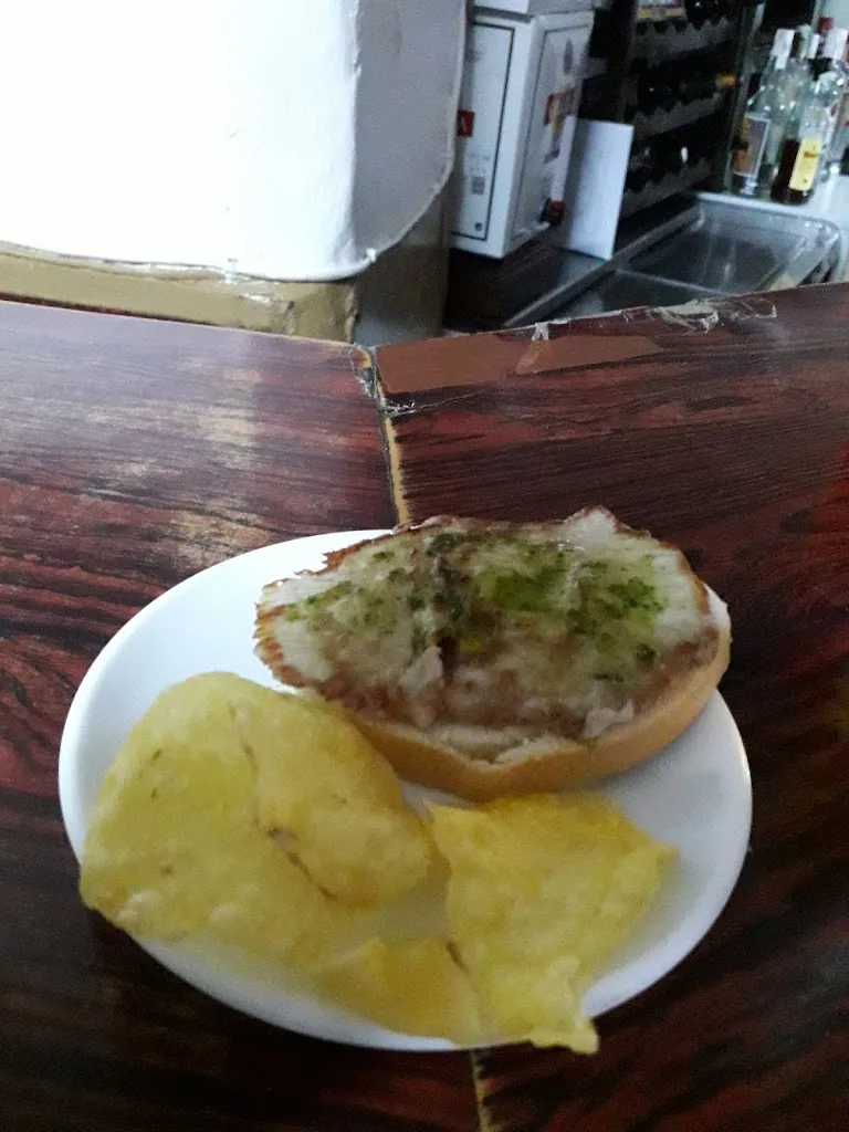 Raúl Pérez_Bar la Liebre_Casariche_avis