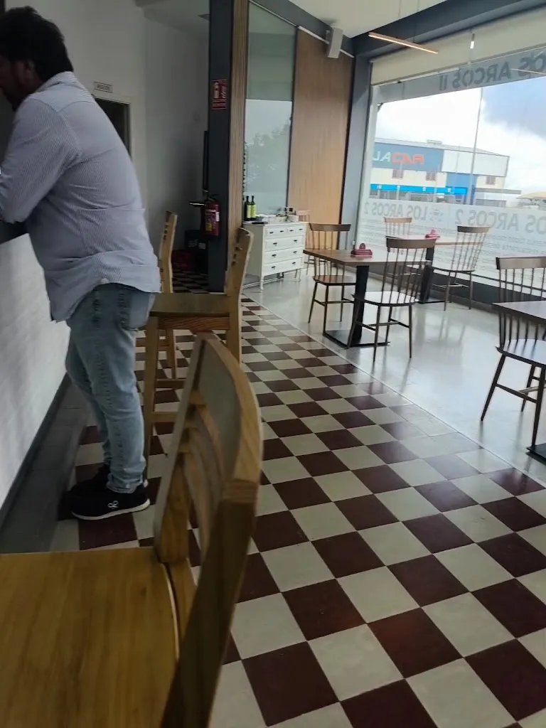 Alfredo_Bar-Restaurante Los Arcos 2_Casariche_review