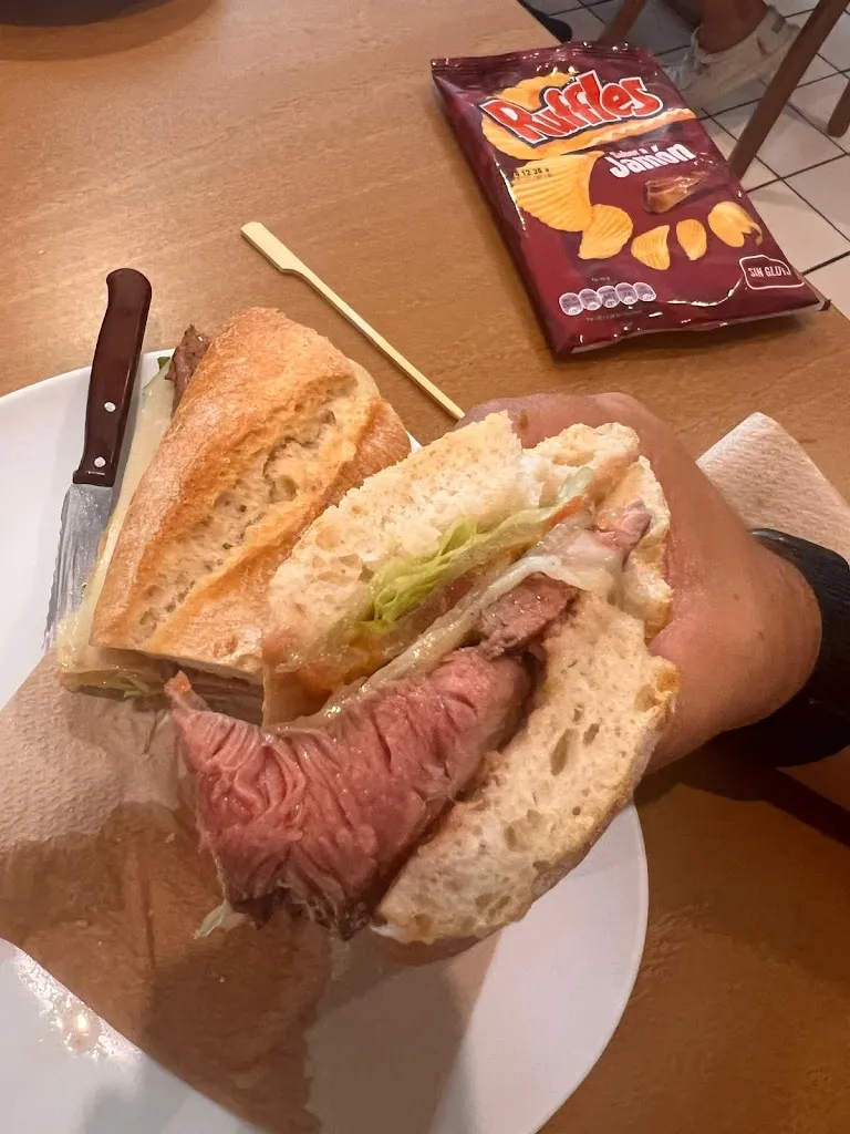 visi lopez_Bar Amadeus_Carnota_review