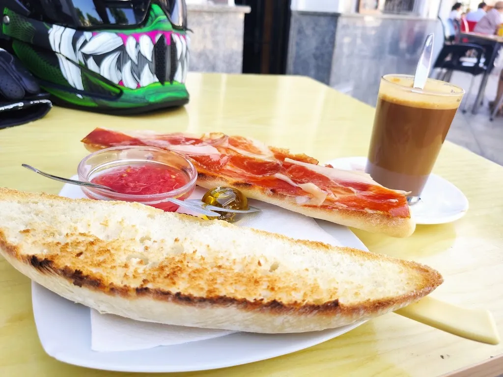 Cafe Bar Mancilla ristorante a Castilblanco de los Arroyos