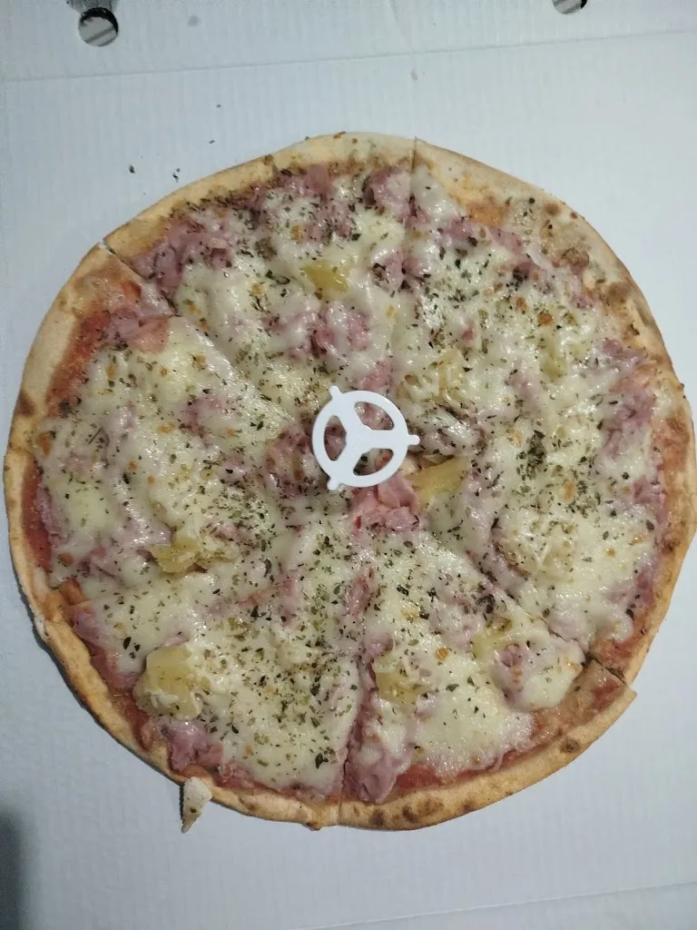 Jennifer Pereiras Lopez_Pizzería +X- Benahadux_Benahadux_recensione