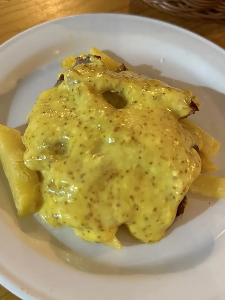 Carmen Mérida_Lusitania Tapas – Restaurante & Cervecería en Castilleja de la Cuesta_Castilleja de Guzmán_review