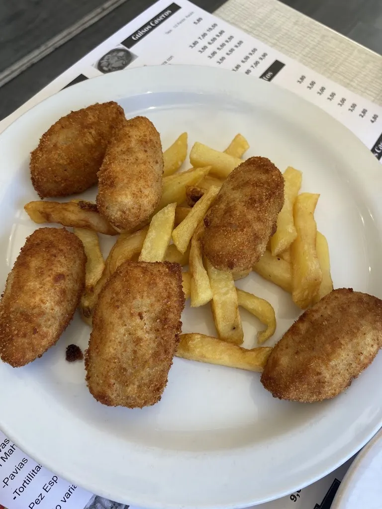 Carmen Mérida_Bar restaurante Terraza Joselito_Castilleja de Guzmán_review