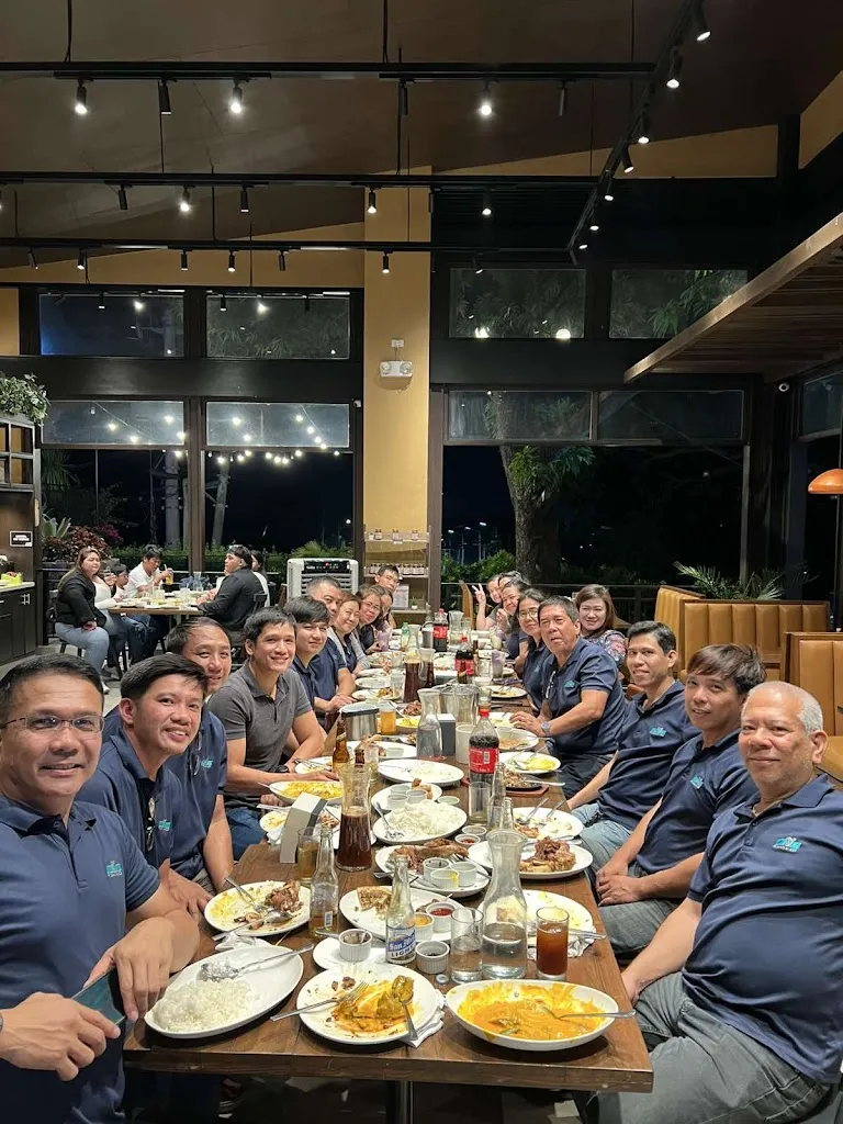 Claire Omanio_Gerry's Carmona _Carmona_review