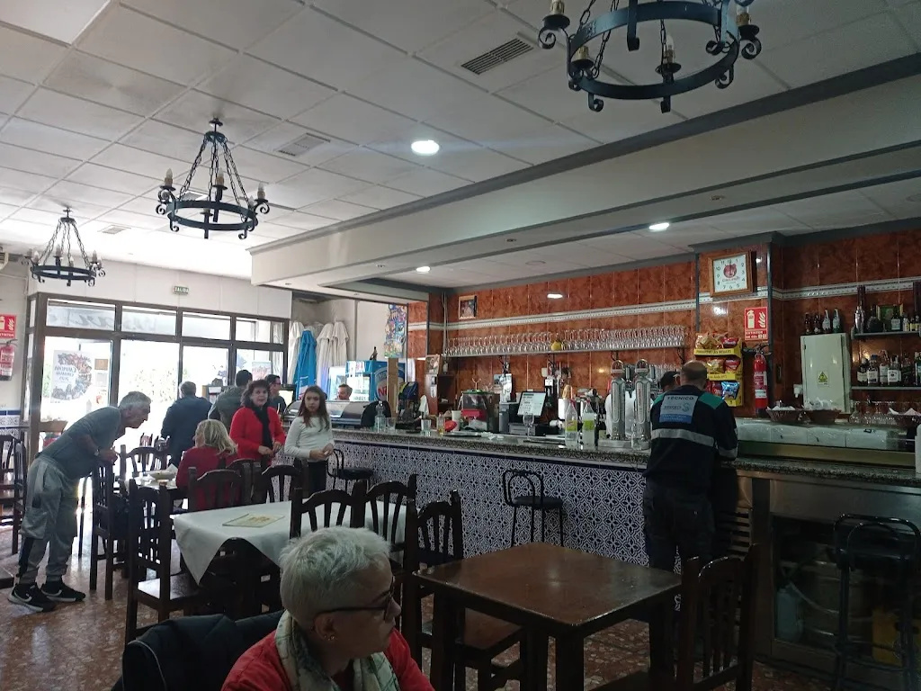 Eduardo Fernández_Emilio_Carmona_review