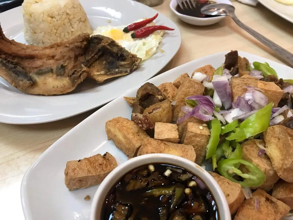 Victor Belizario_Daniel's_Carmona_review