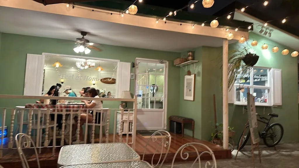 Escartine's_Carmona_slider_image_3