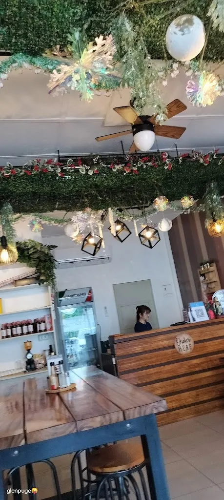 J3 sizzling, wings and ribs food house restaurant in Carmona