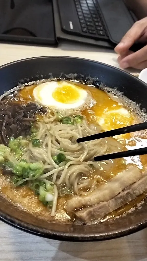 Cathy Cutamora_RAMENZO- CARMONA_Carmona_recensione