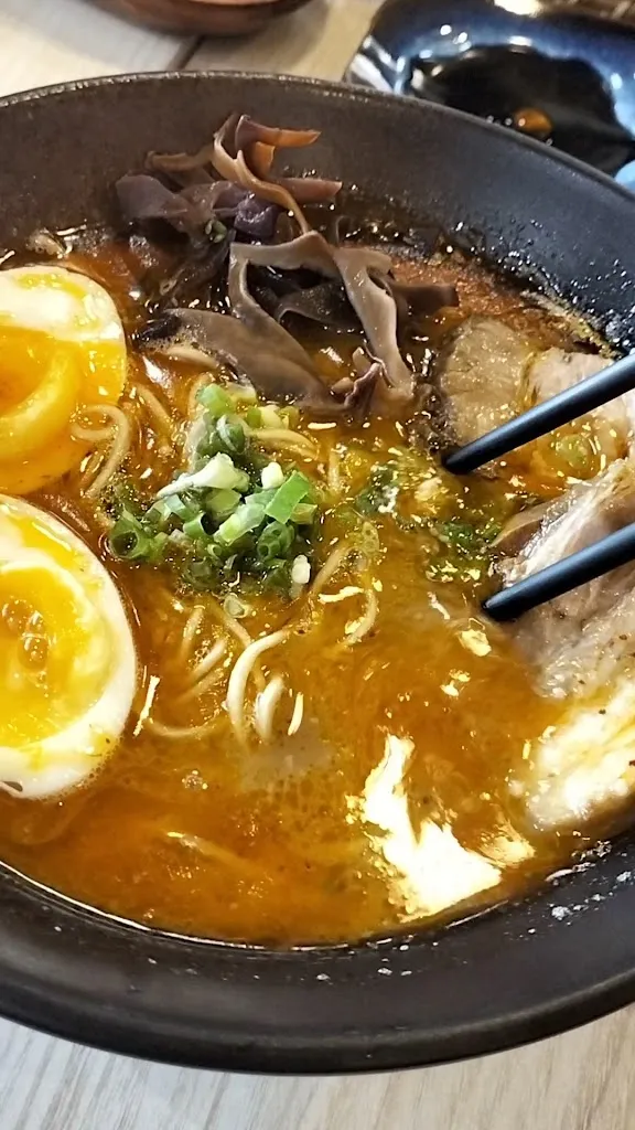 RAMENZO- CARMONA_Carmona_slider_image_2