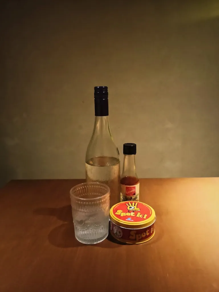 Waynesdae Qui_Wariwari Carmona_Carmona_review