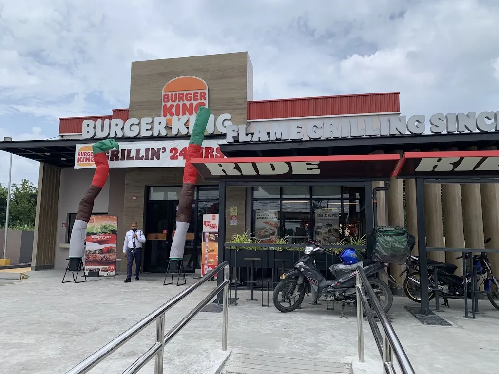 Burger King - Carmona Highway  restaurant in Carmona