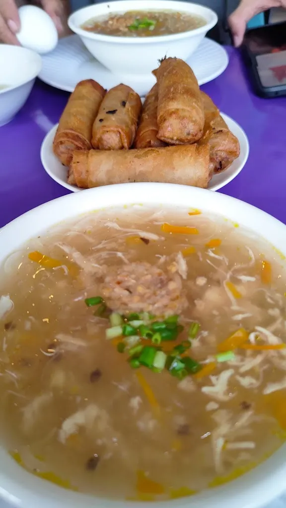 junle domingo_Tamyr Local Eats_Carmona_review