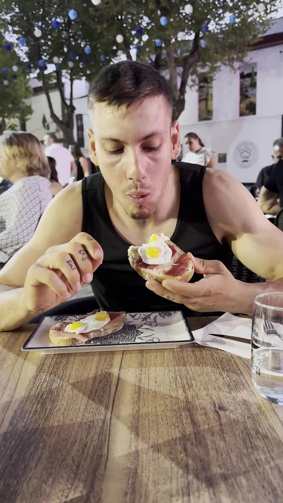 Jose Francisco_La Terraza de Mateo_Constantina_review