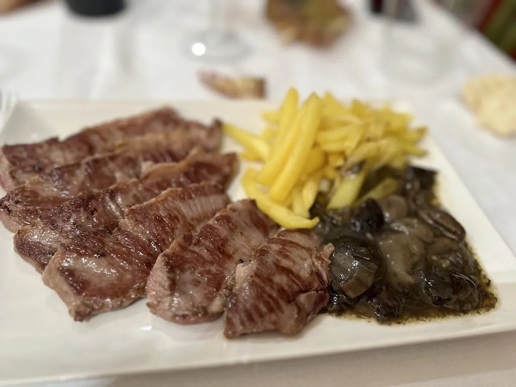 Fernando M_Bar Cambio de Tercio_Constantina_review