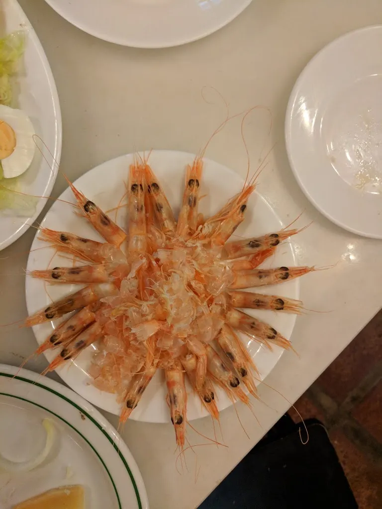 Anna Vainer_Cervecería Marisqueria El León_Constantina_review