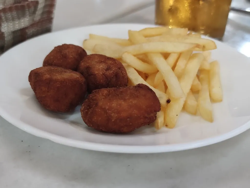 Cervecería Marisqueria El León_Constantina_slider_image_3