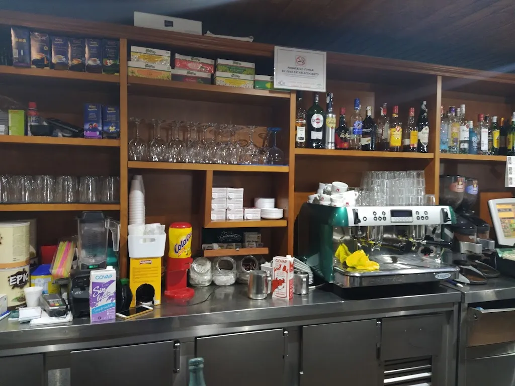 Bar BULLHY JUNIOR restaurant in Constantina