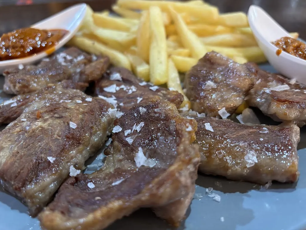 Bar BULLHY JUNIOR_Constantina_slider_image_3