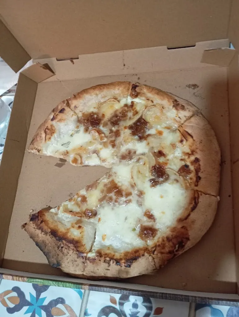 maria varona gandulfo_Pizzería La Mariquita_Constantina_review