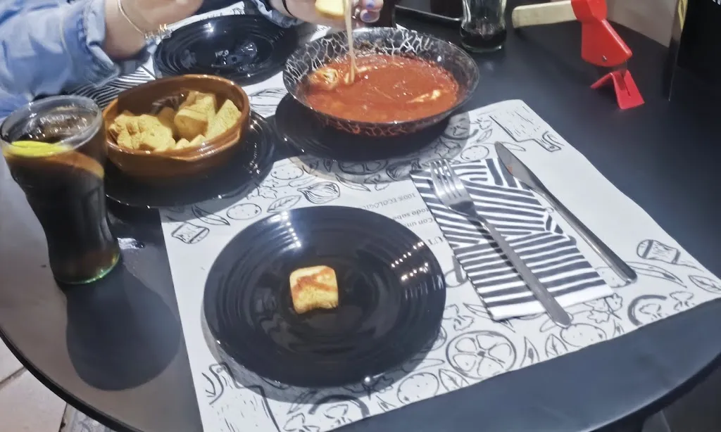 Francisco Cortes_Pizzería La Mariquita_Constantina_review