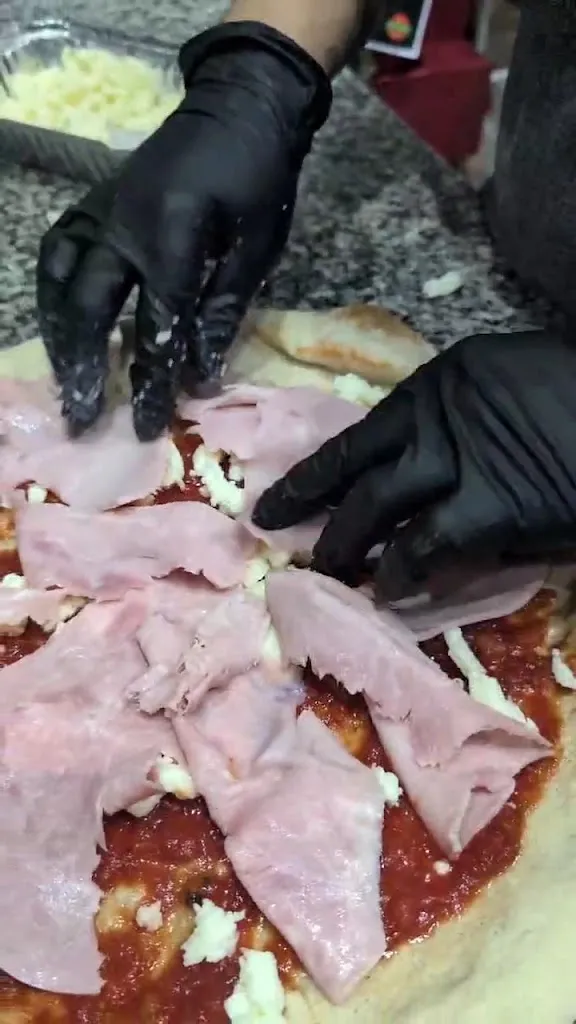 Pizzería La Mariquita_Constantina_slider_image_2