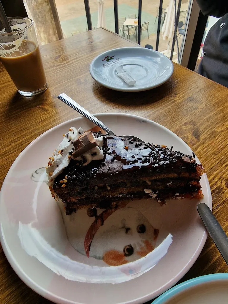 Juan Manuel García Castrejón_Cafetería Obrador Valle de la Osa_Constantina_review