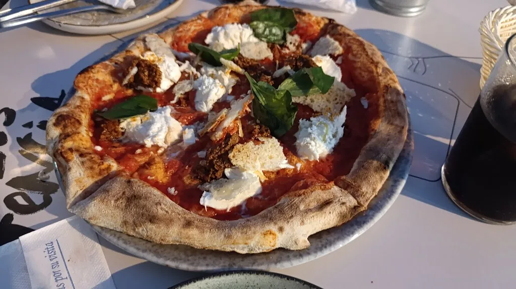 Rosa Rubio_RústicaNapolitana_Cazalla de la Sierra_review