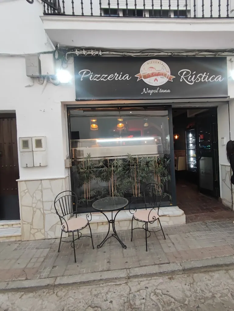 RústicaNapolitana restaurant in Cazalla de la Sierra