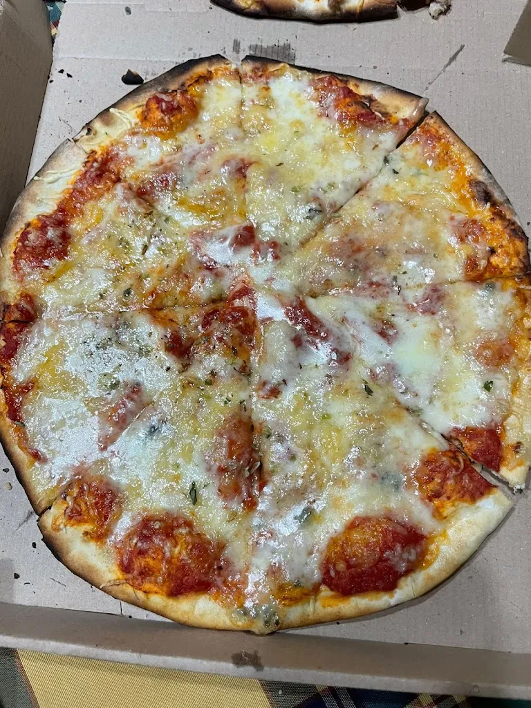 Mercedes_Pizzería la Pala de Robe_Cazalla de la Sierra_review