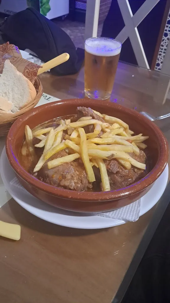 Rubén Abreu_Bar Piñero MARY COBOS_Cazalla de la Sierra_review