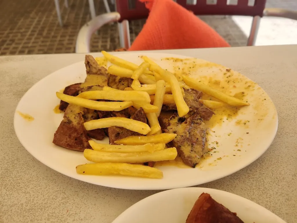 Bar La Gallina restaurant in Cazalla de la Sierra