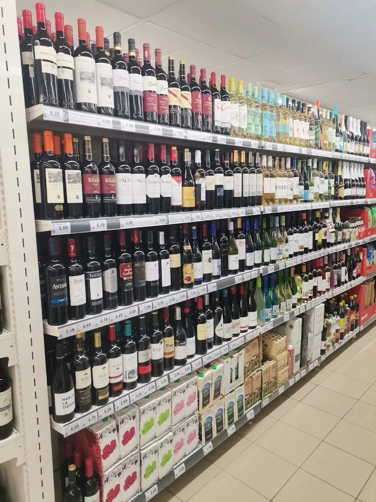 Supermercados Dia_Cazalla de la Sierra_slider_image_3