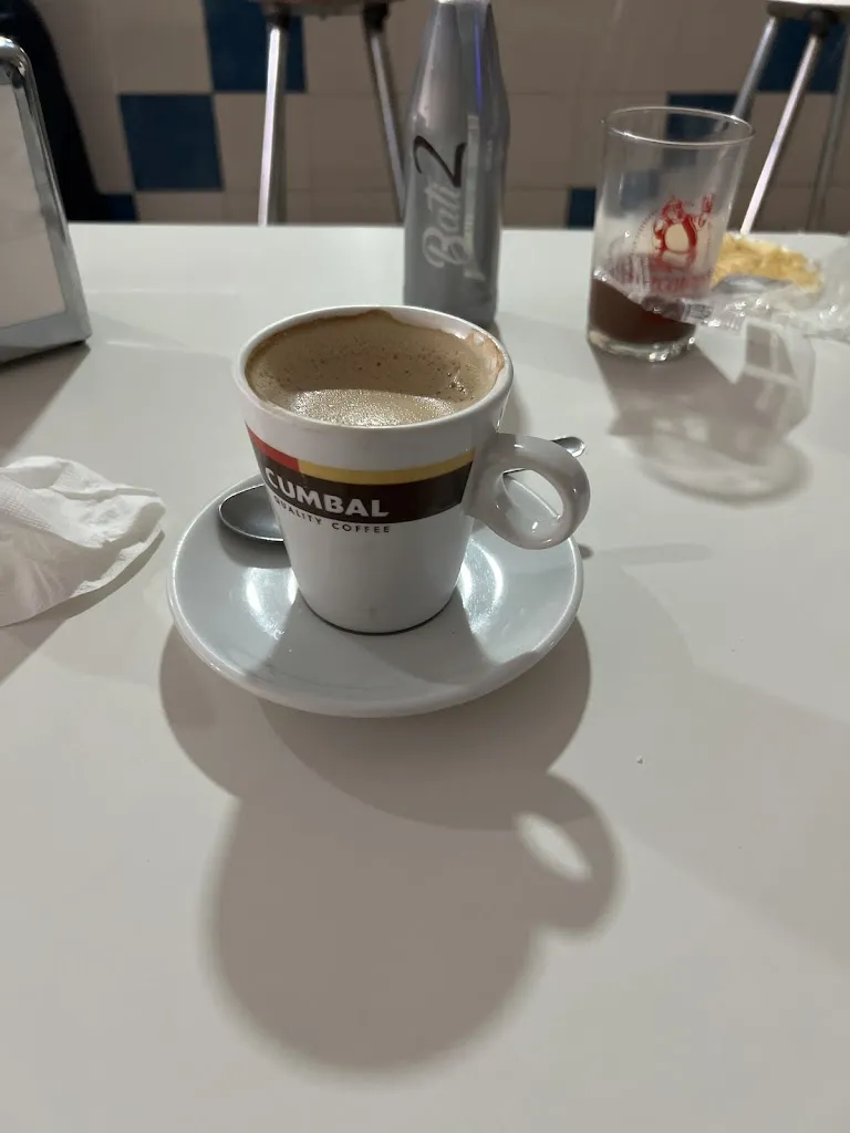 atanasio vega gonzalez_Bar Plaza_Coripe_recensione