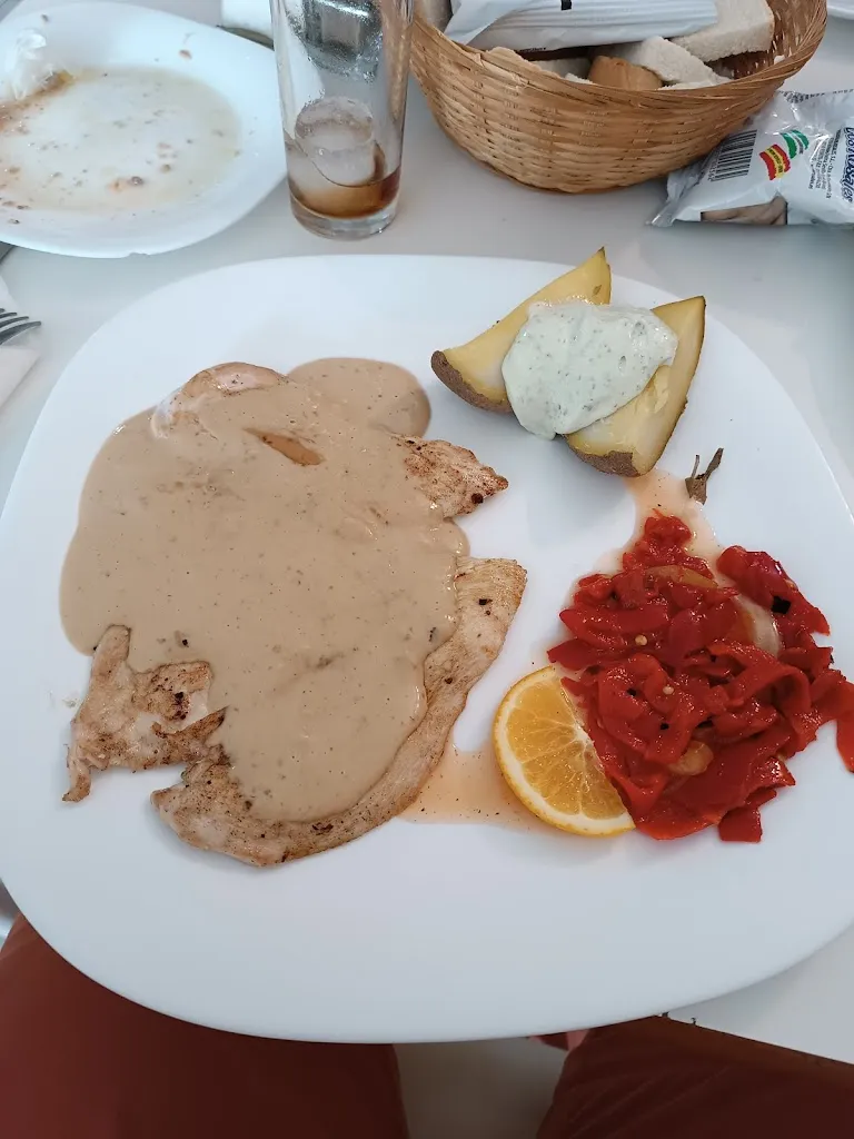 Mari Carmen Cordobés_Bar Plaza_Coripe_recensione