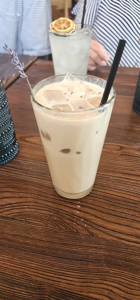 edgar labastida_Mulas_Corrales Los_review