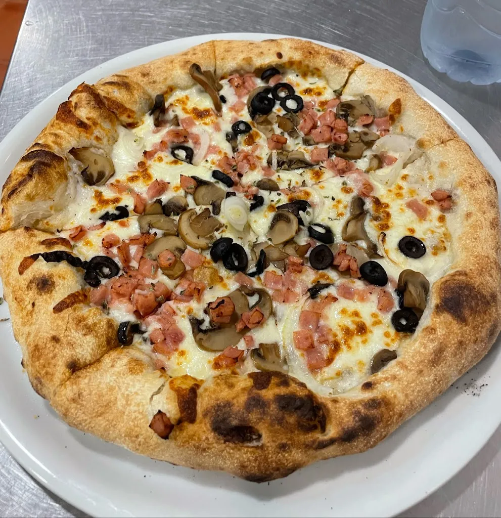 Pizzería & Restaurante Regalito_Corrales Los_slider_image_1