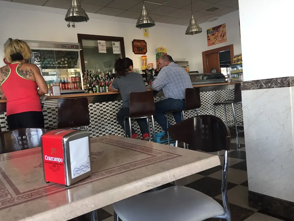 Peter McLK_Restaurante cafetería en Chirivel_Chirivel_review