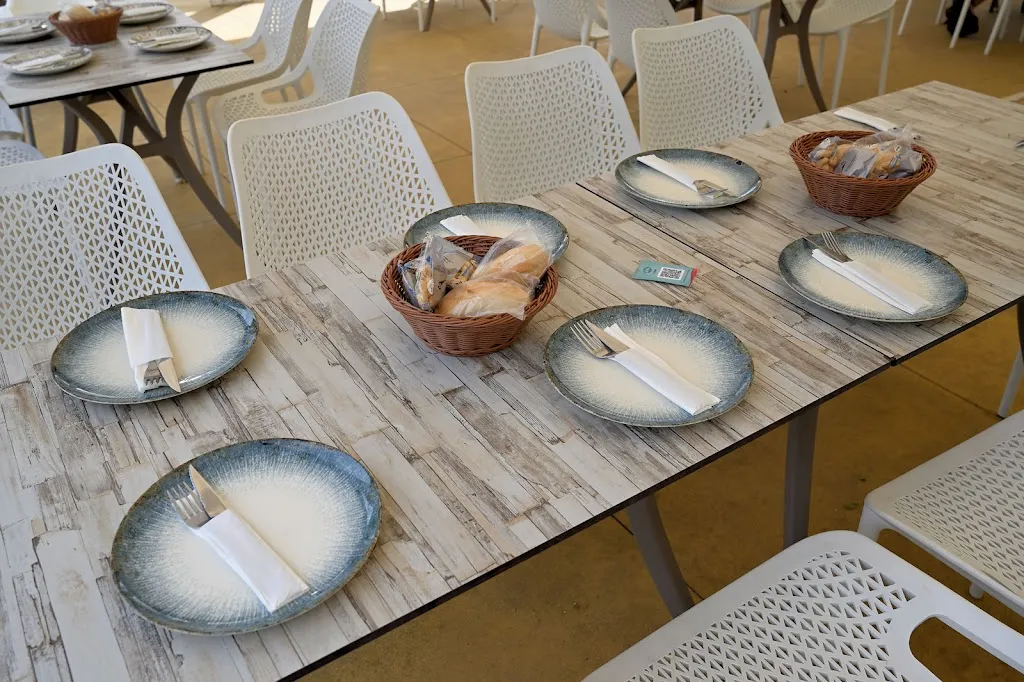 Algarabía Bar-Restaurante restaurant in Cuervo de Sevilla El