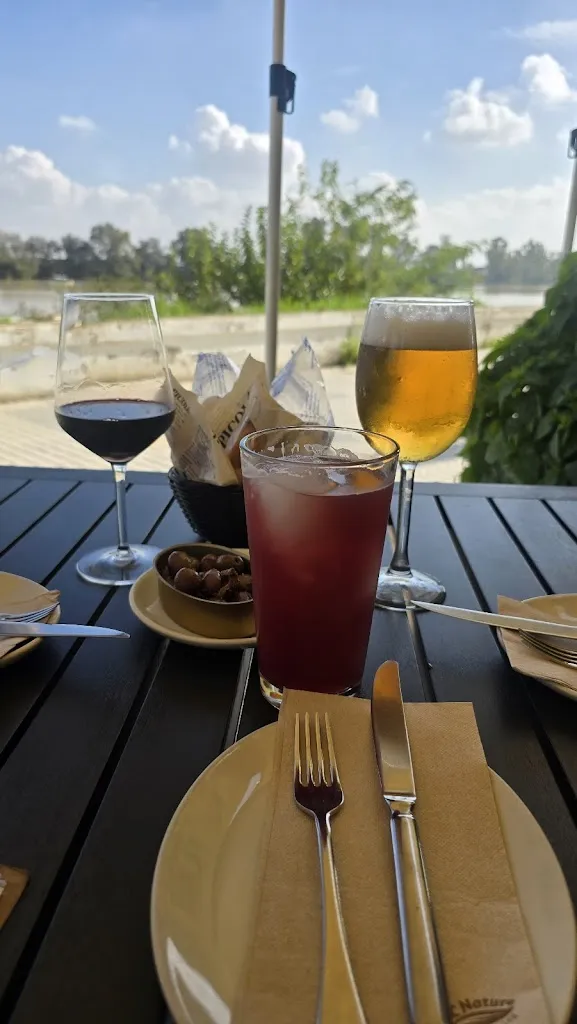 Restaurante Sevruga_Coria del Río_slider_image_3